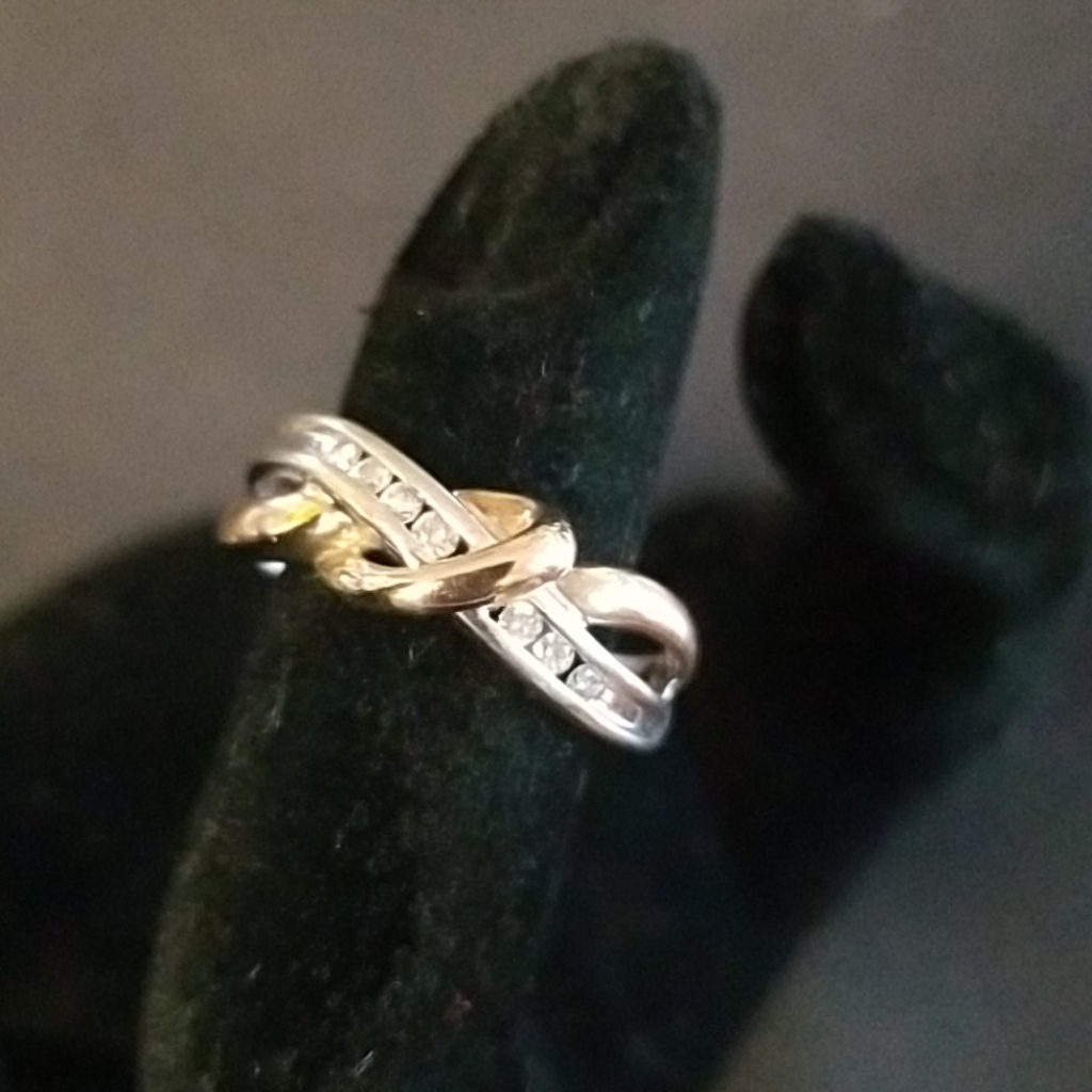 Vintage 14k Diamond Love Knot Ring